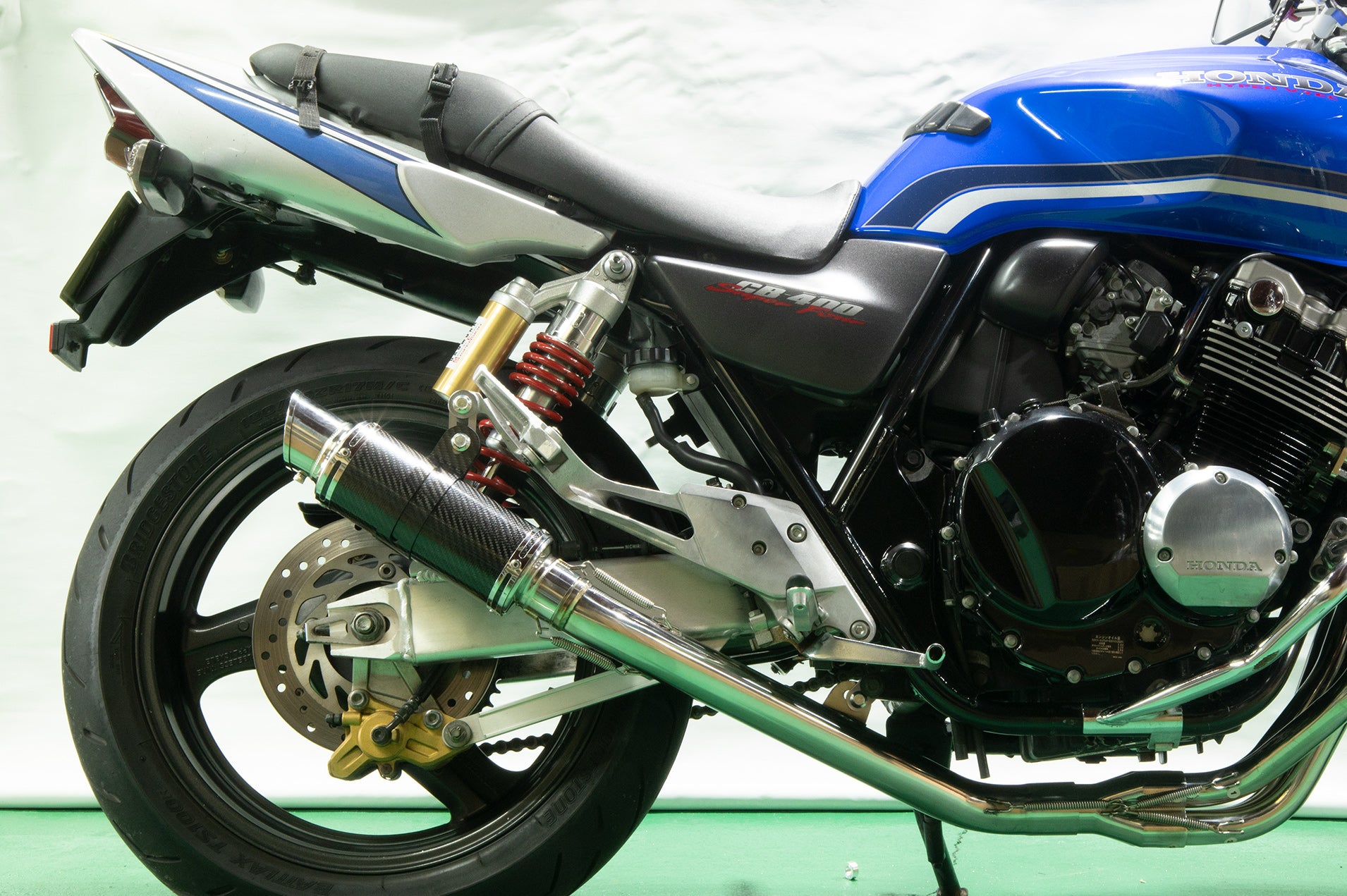 ホンダ CB400SF CB400SB NC39 1999-2007｜LCIPARTS公式 スリップオン
